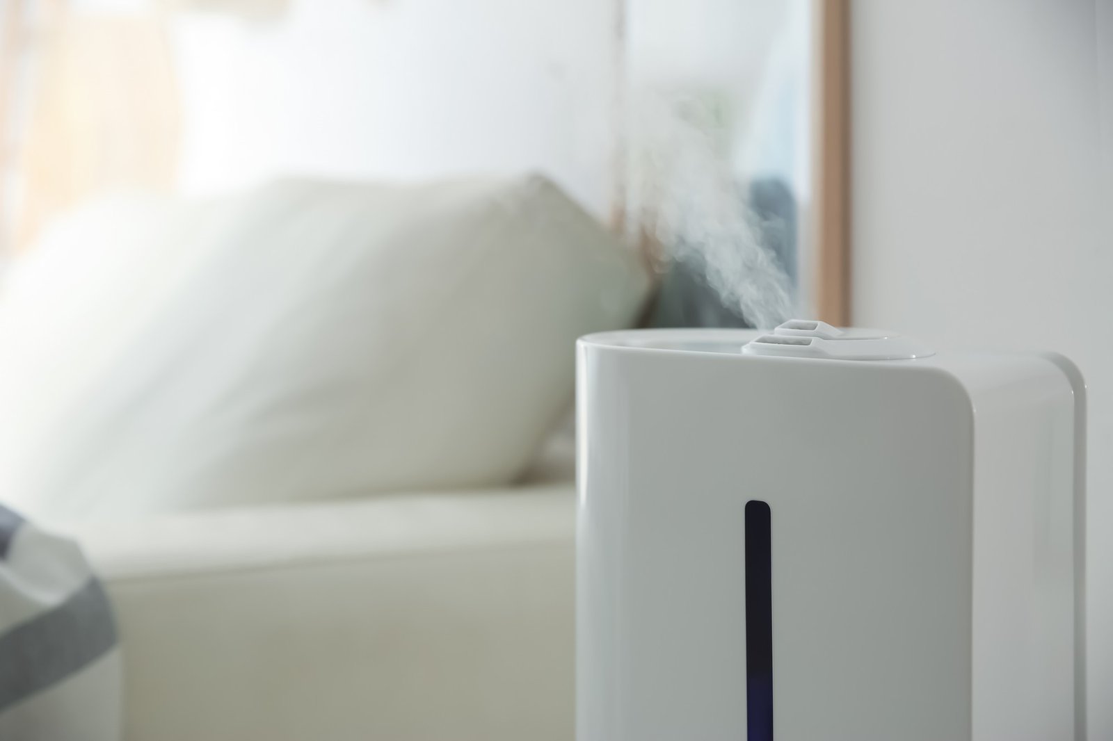 Elektrischer Luftentfeuchter in einer Küche